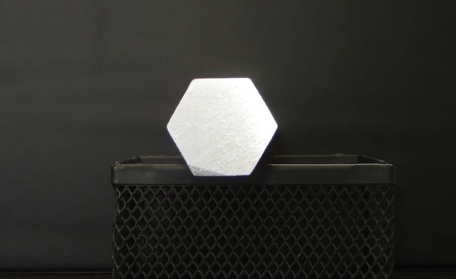 Hexagonal de Aluminio — 1