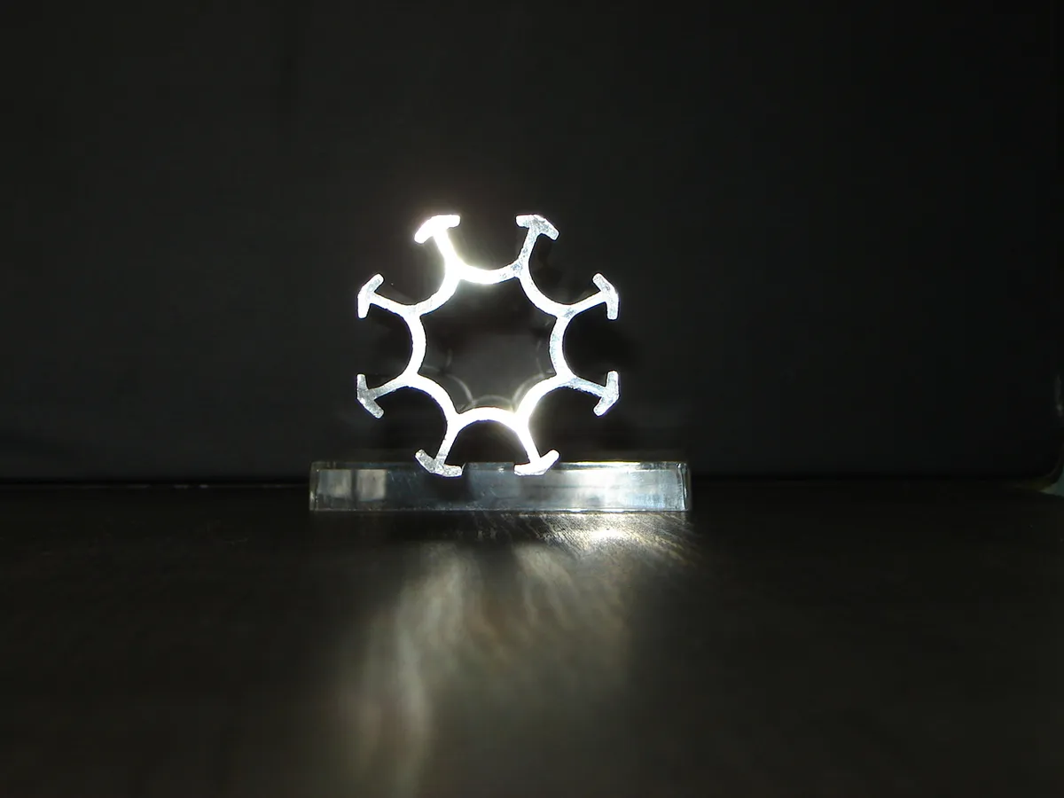 Poste Octagonal de Aluminio