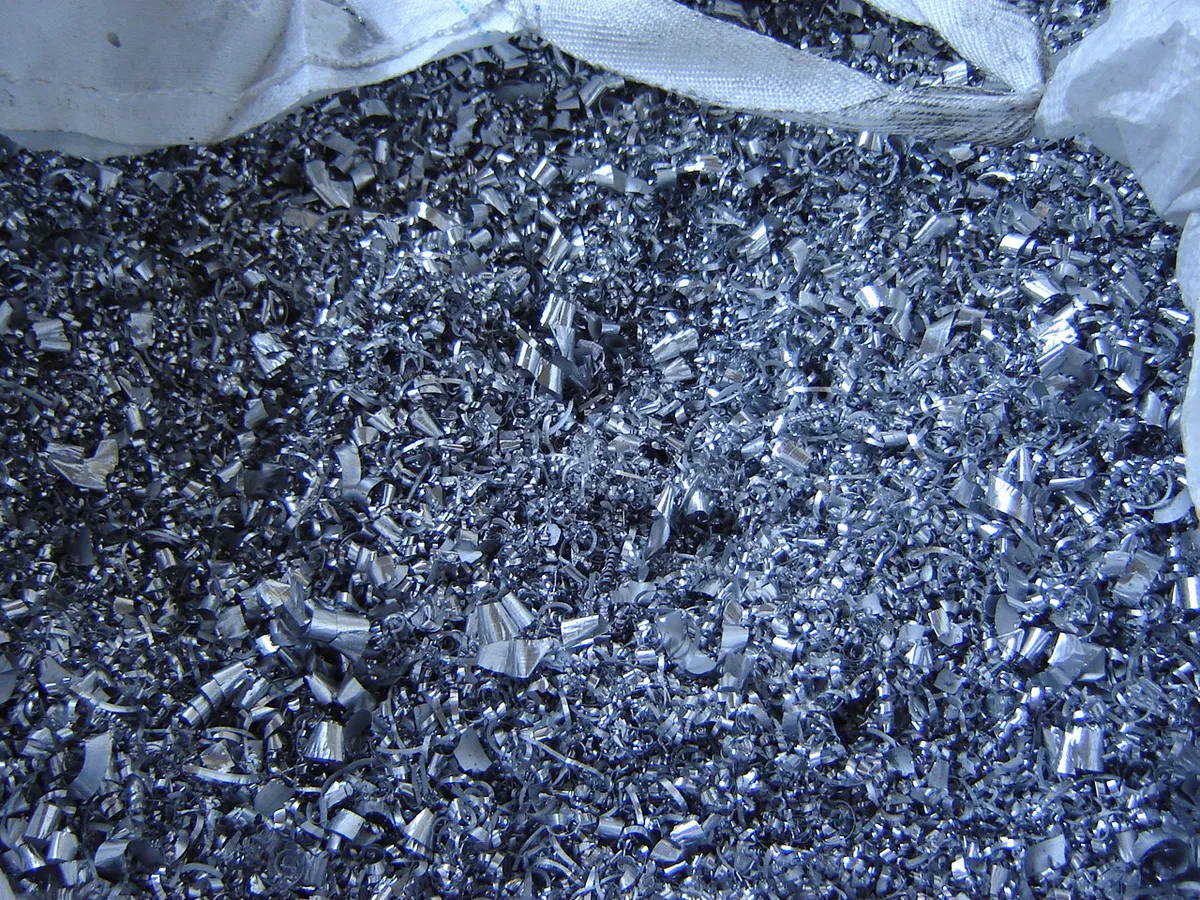 Chatarra de aluminio para reciclaje y análisis