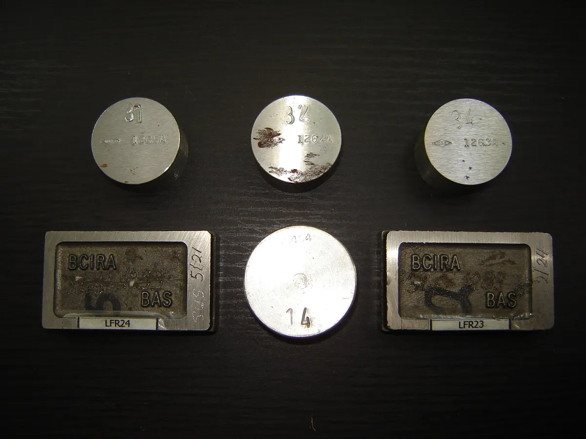 Estándares de referencia BAS/NIST para acero